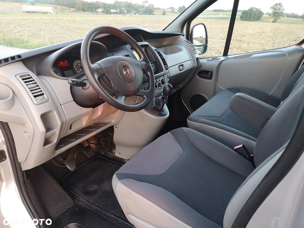 Opel VIVARO - 23