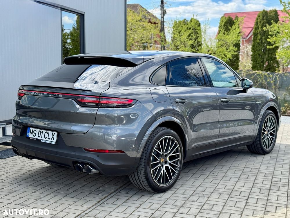 Porsche Cayenne E-Hybrid - 2