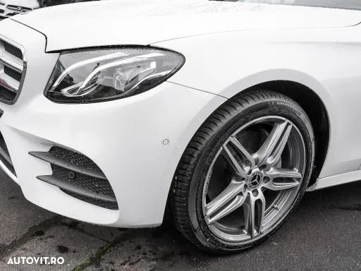 Mercedes-Benz E 220 d 4Matic 9G-TRONIC - 4