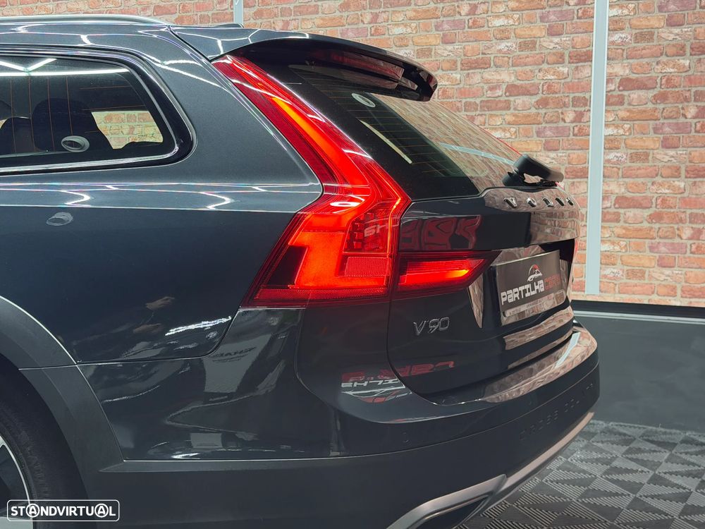Volvo V90 Cross Country 2.0 D4 Pro AWD Geartronic - 5