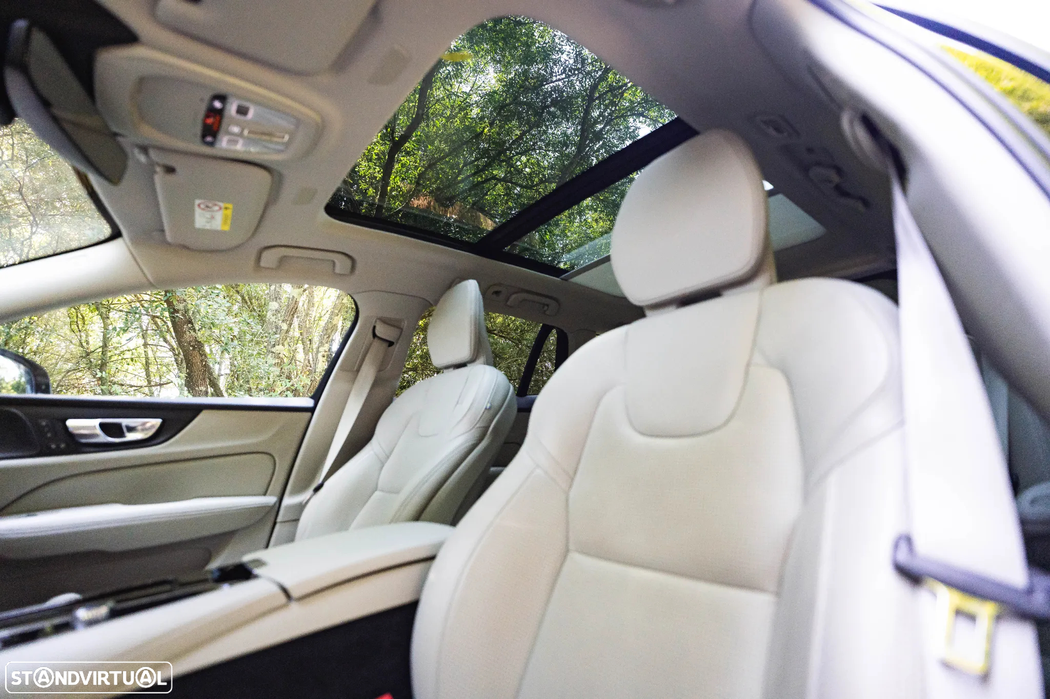 Volvo V60 2.0 T6 AWD TE Plus Dark - 42
