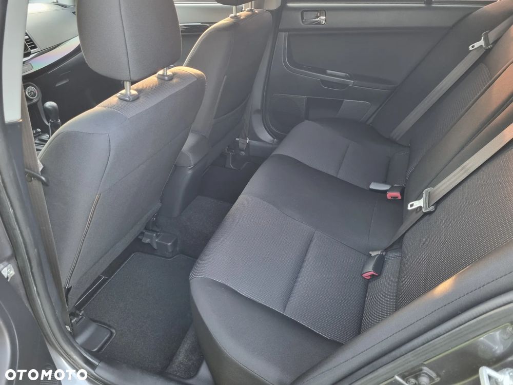 Mitsubishi Lancer - 19