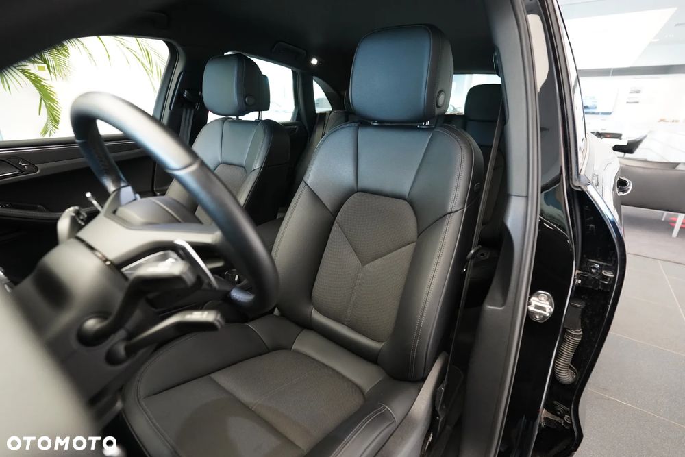 Porsche Macan Standard - 23