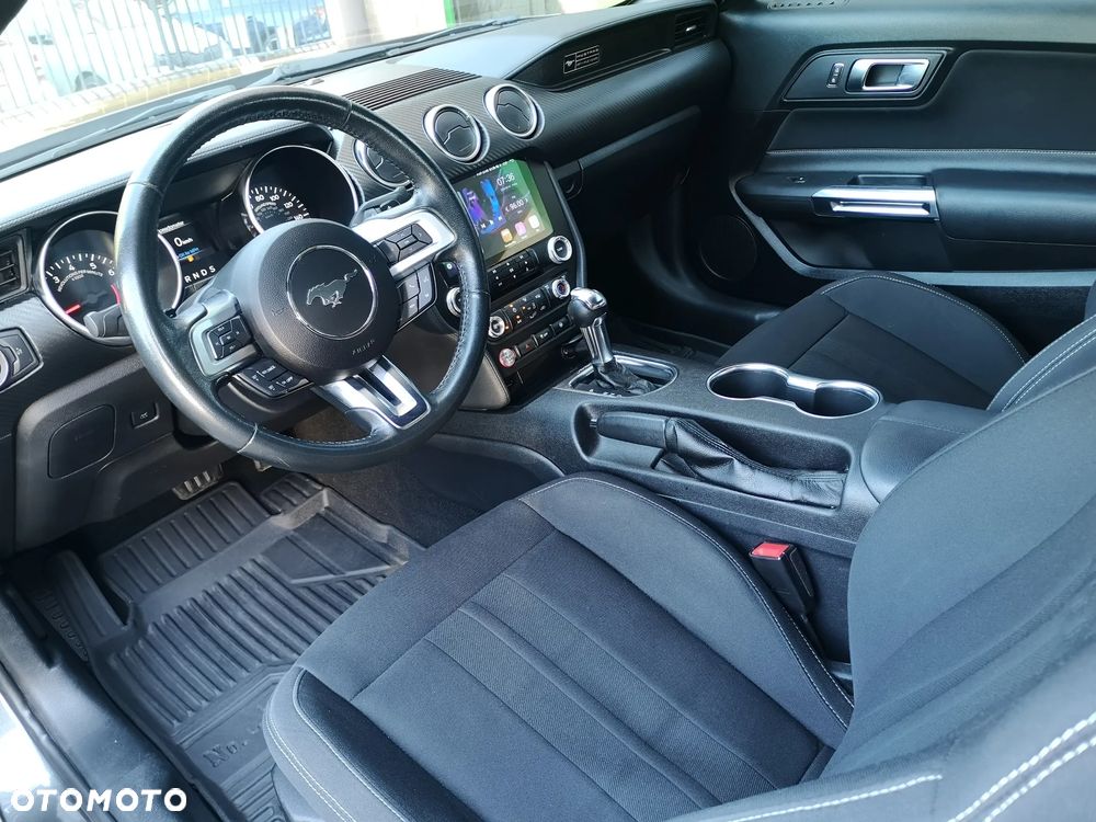 Ford Mustang - 12