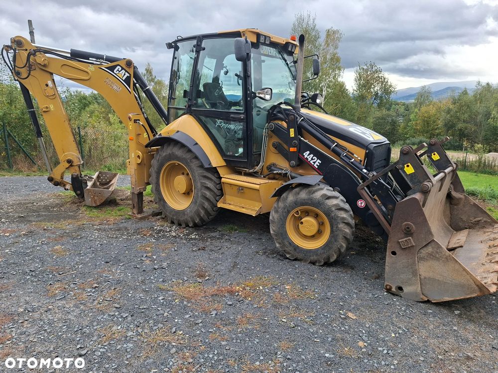 Caterpillar 442E - 1