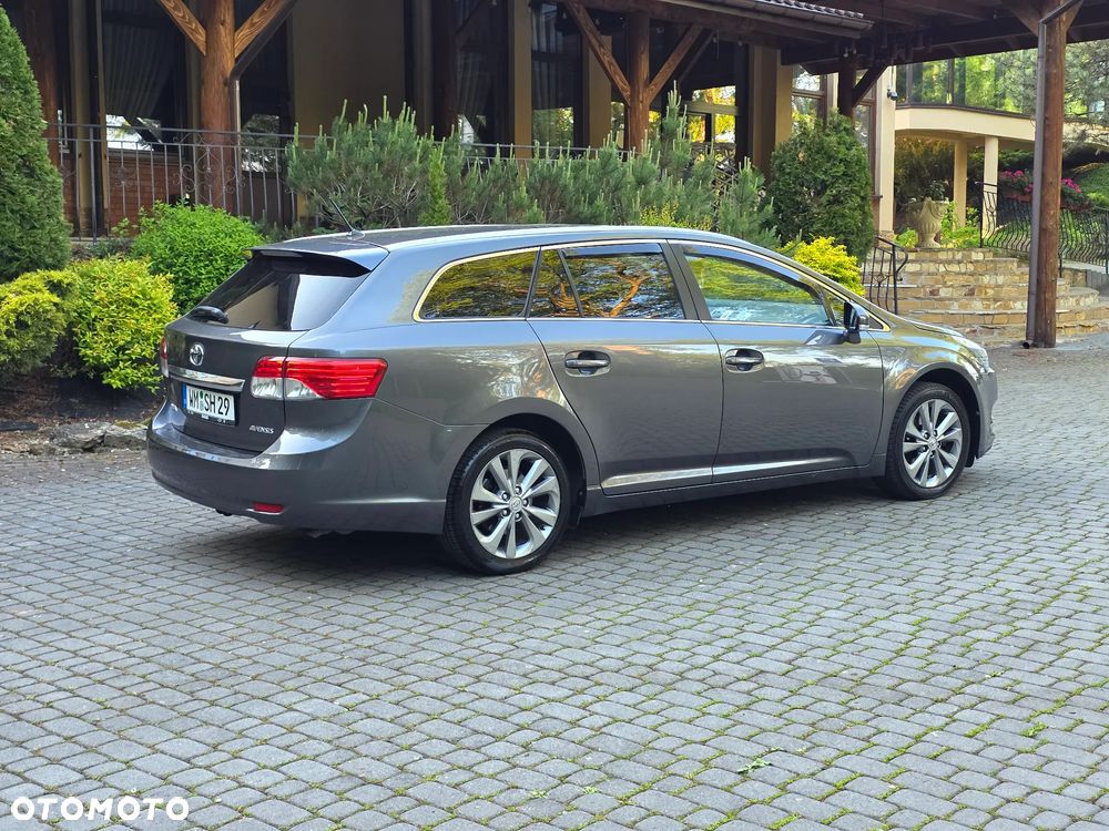Toyota Avensis 2.0 D-4D Edition - 35