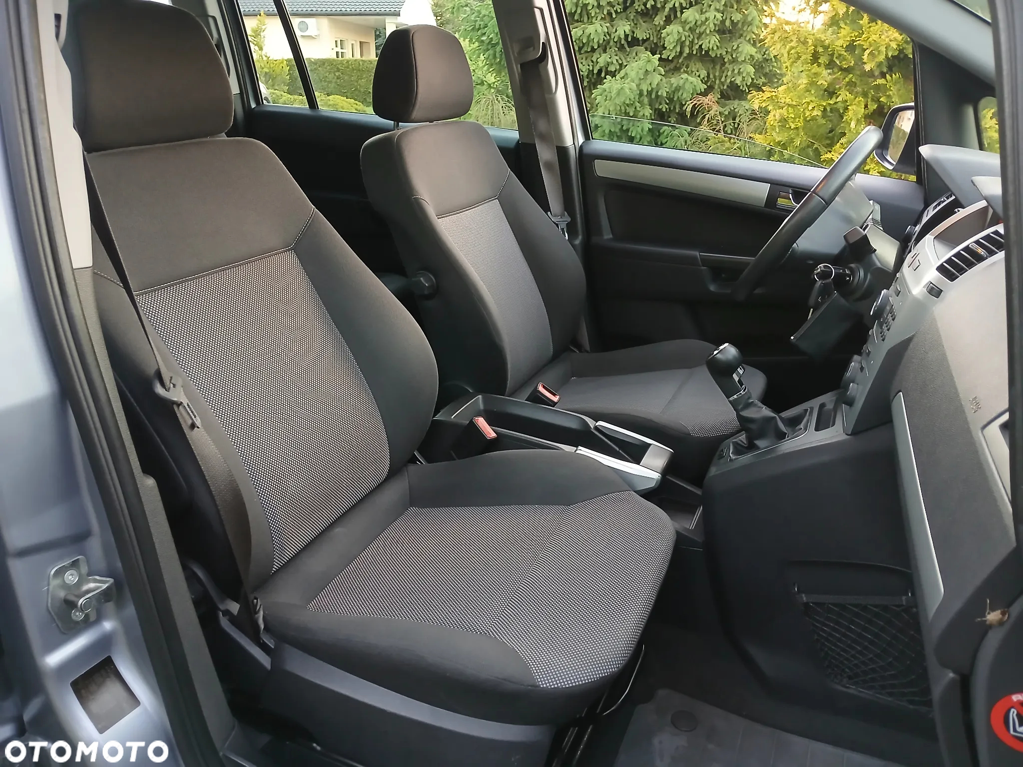 Opel Zafira 1.8 Sport - 20