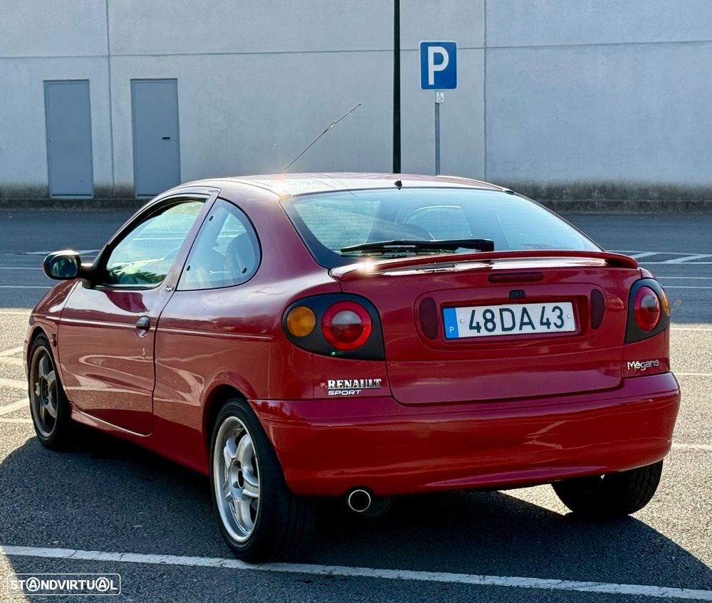 Renault Mégane Coupe 2.0 16V - 11