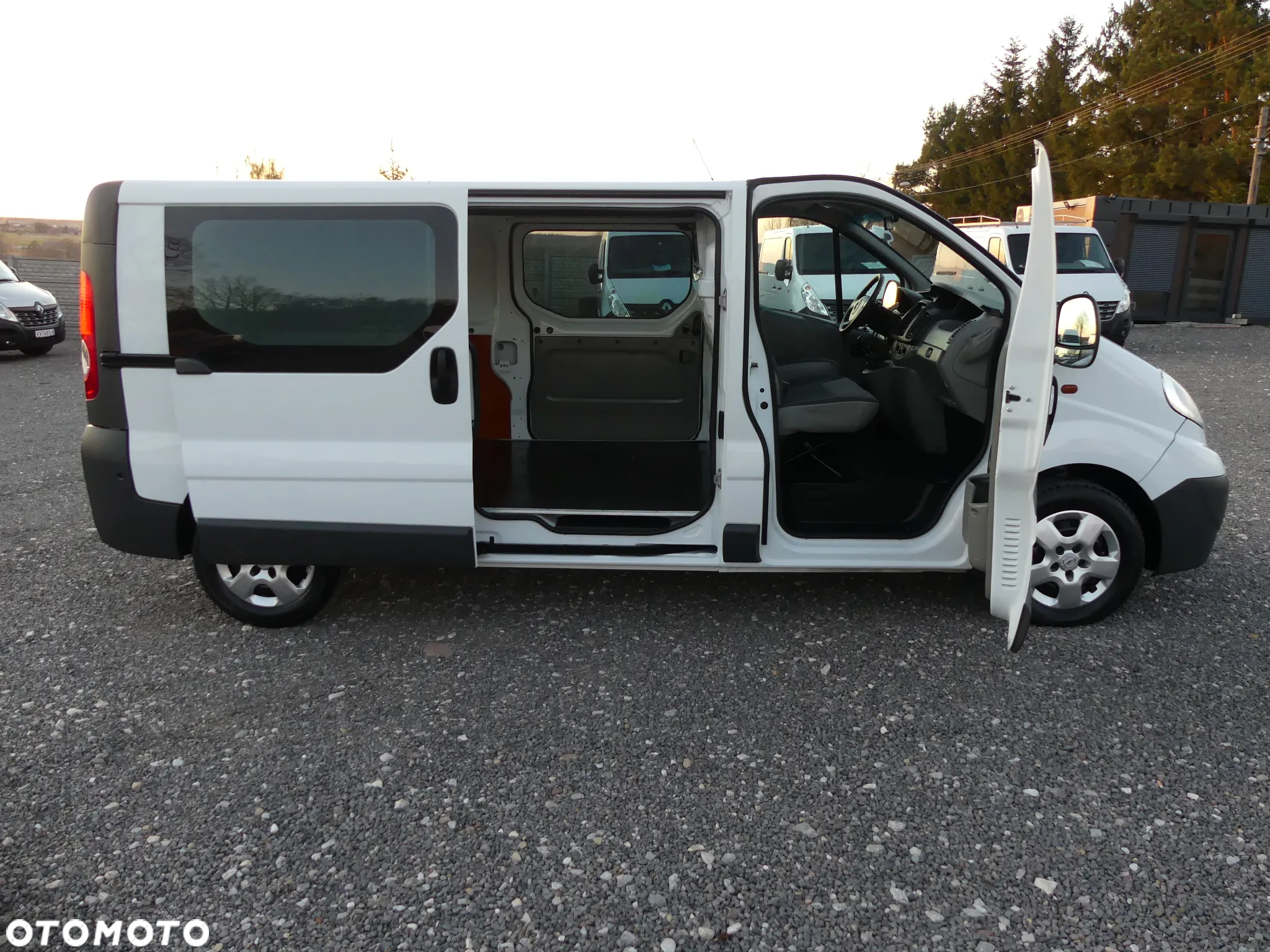 Opel VIVARO 2.0CDTI*115KM*2013r. - 26
