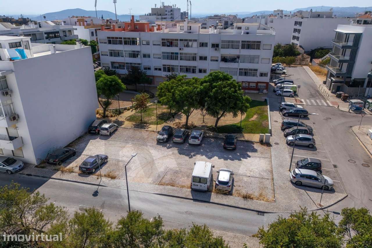 Oportunidade Imperdível em Loulé: Terreno para Construção de Prédio! - Grande imagem: 4/27