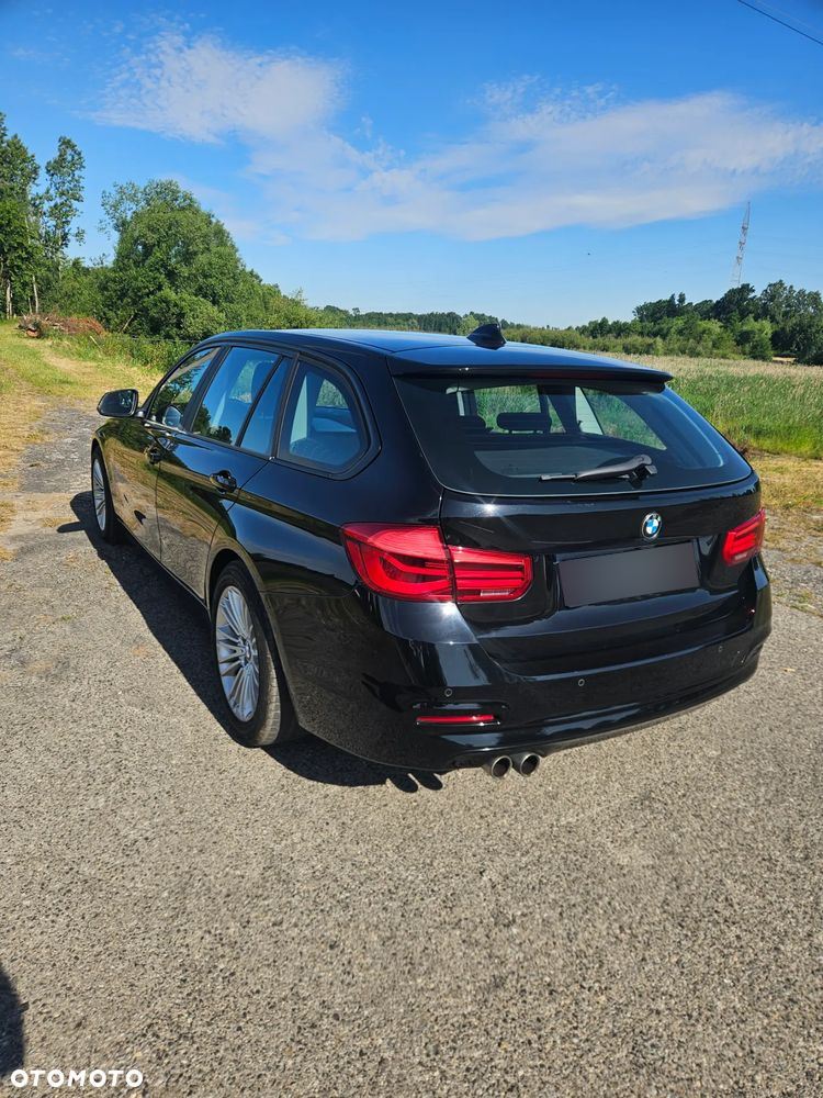 BMW Seria 3 320d Efficient Dynamics - 17