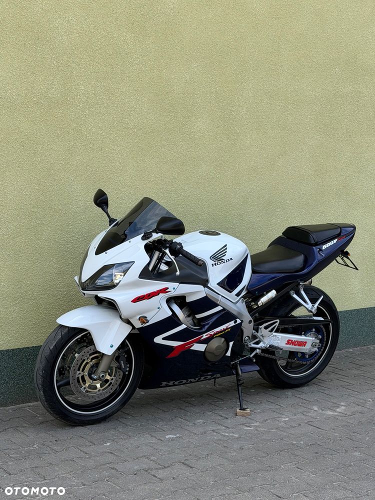 Honda CBR - 27