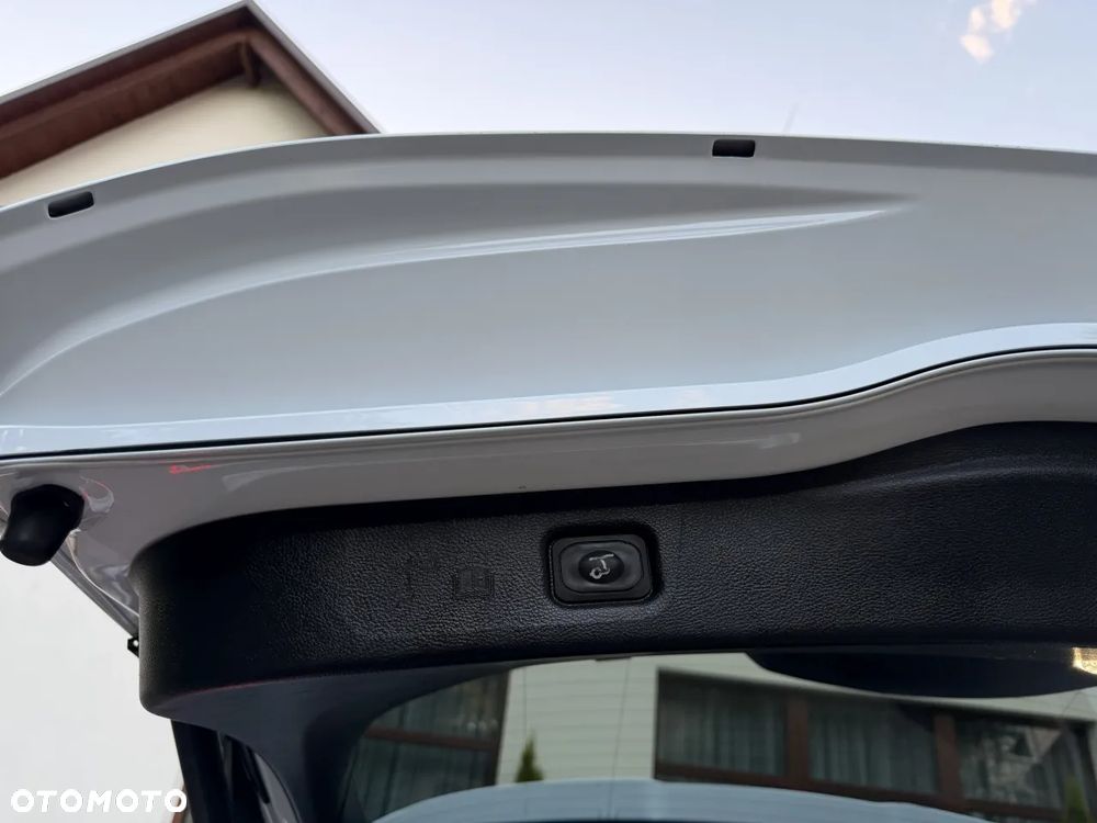 Ford S-Max 2.0 EcoBlue Titanium - 23