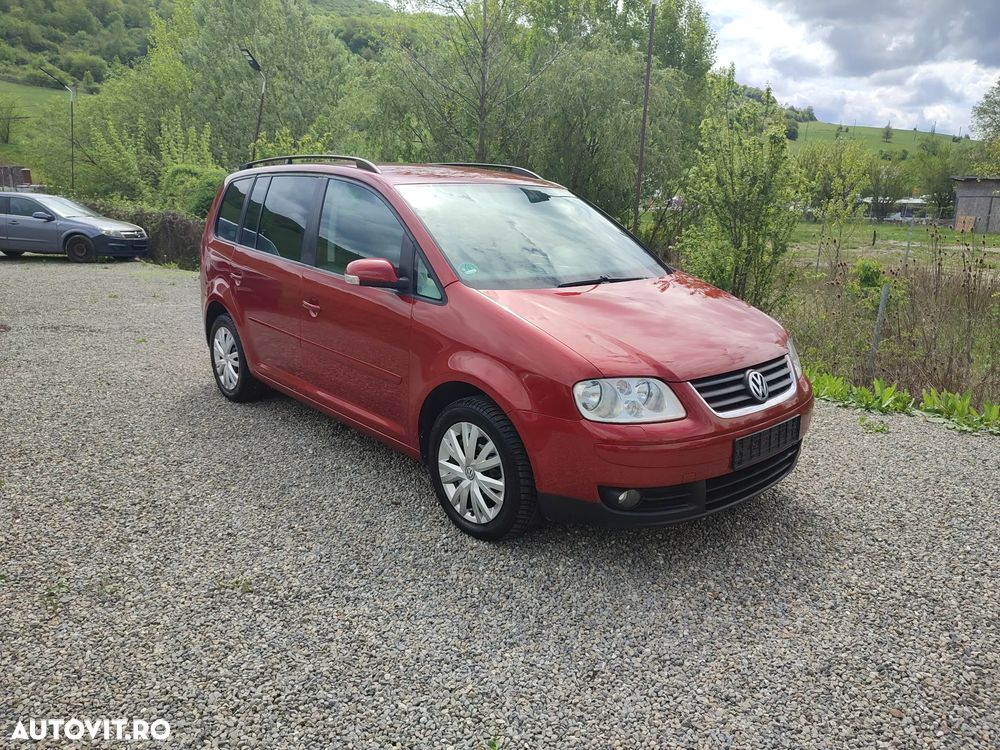 Volkswagen Touran 1.6 Trendline - 1
