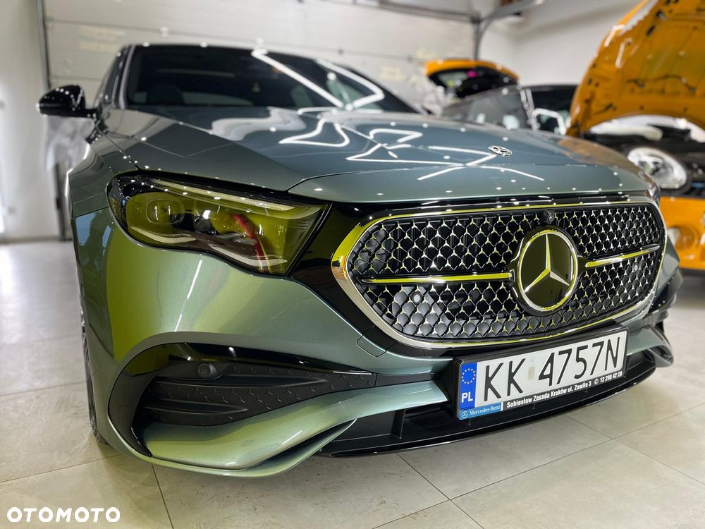 Mercedes-Benz Klasa E 200 mHEV 4-Matic AMG 9G-Tronic - 30