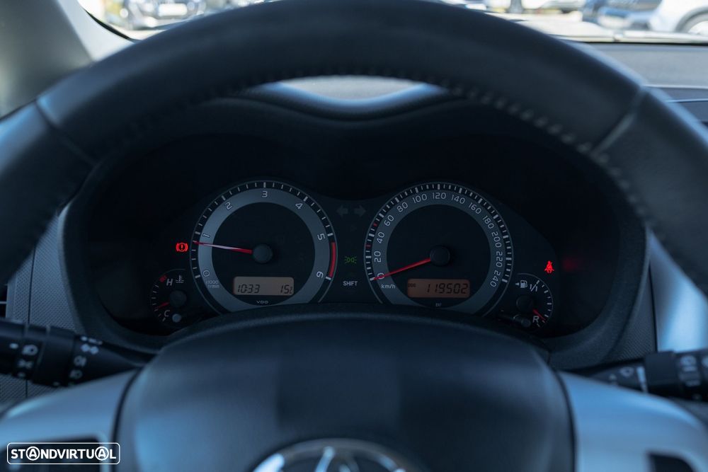 Toyota Auris 1.4 D-4D Comfort - 14