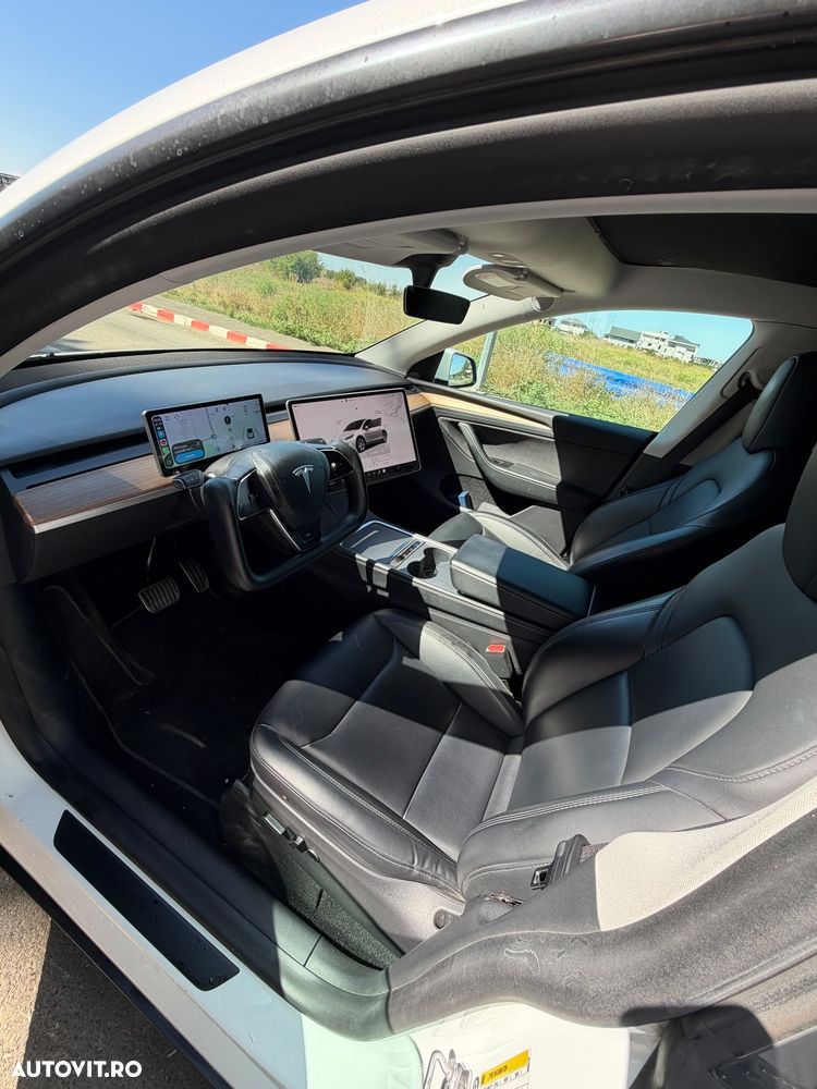 Tesla Model Y AWD Performance - 6