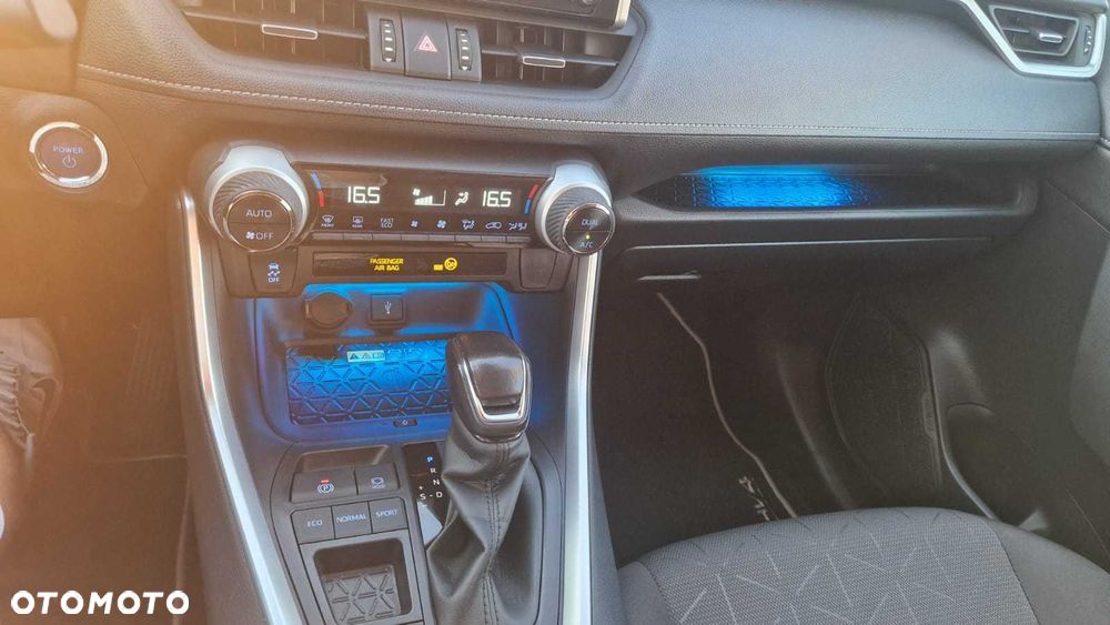 Toyota RAV4 - 5