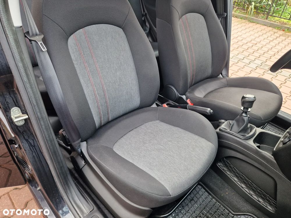 Fiat Punto 1.4 Easy S&S Euro6 - 26