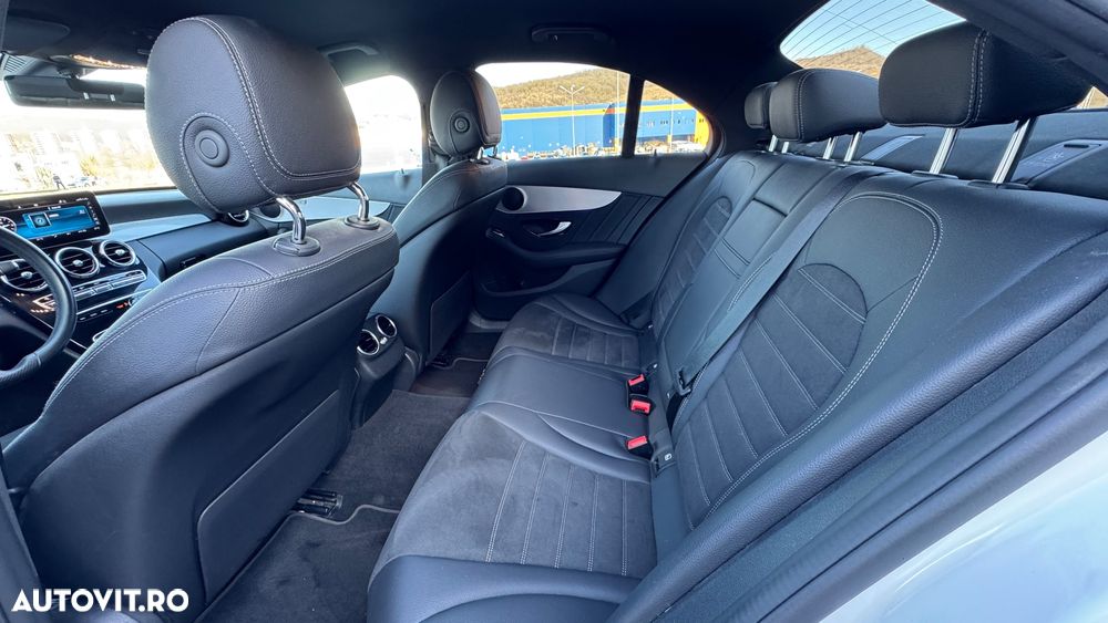 Mercedes-Benz C - 10