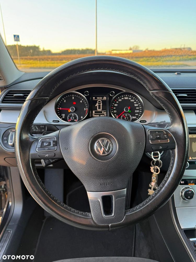 Volkswagen Passat 2.0 TDI Highline DSG - 5