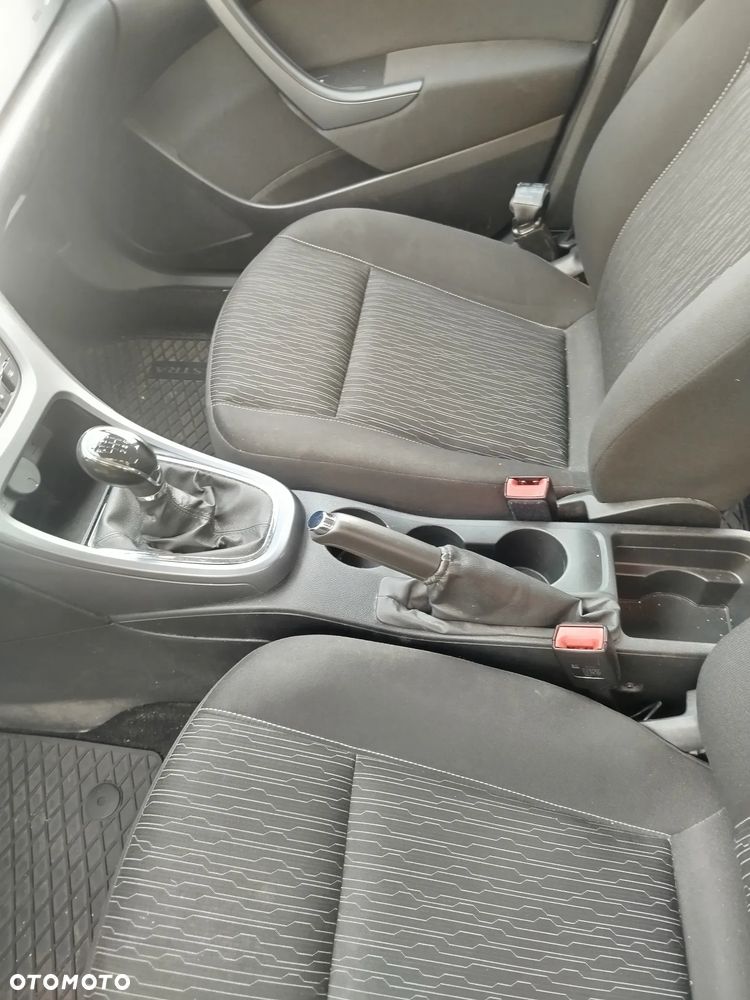 Opel Astra 1.4 T Cosmo EU6 - 14