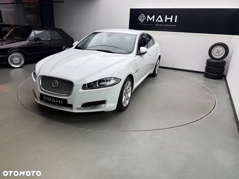 Jaguar XF 2.2 D Premium Luxury - 5