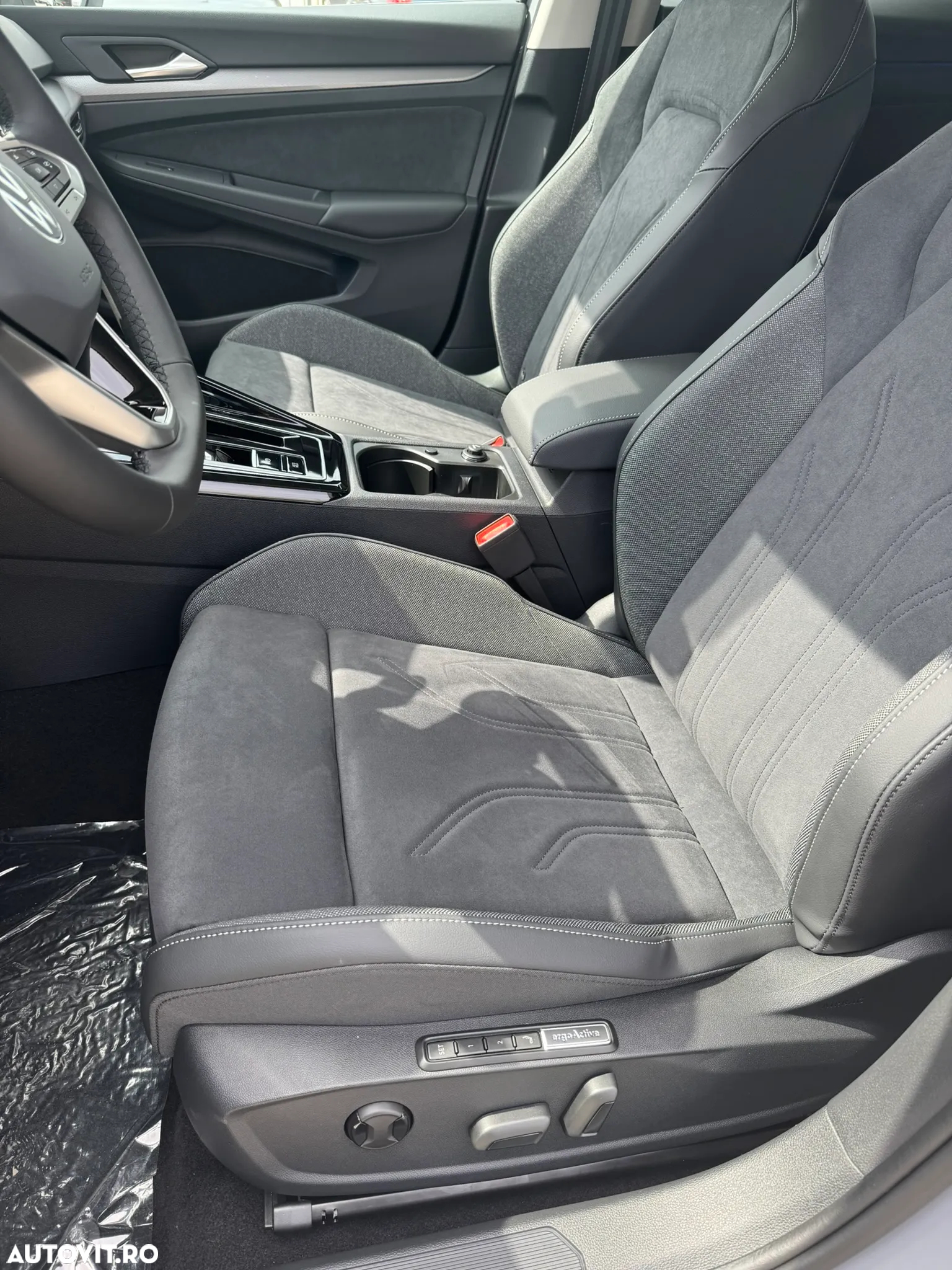 Volkswagen Golf 2.0 TDI DSG Style - 19