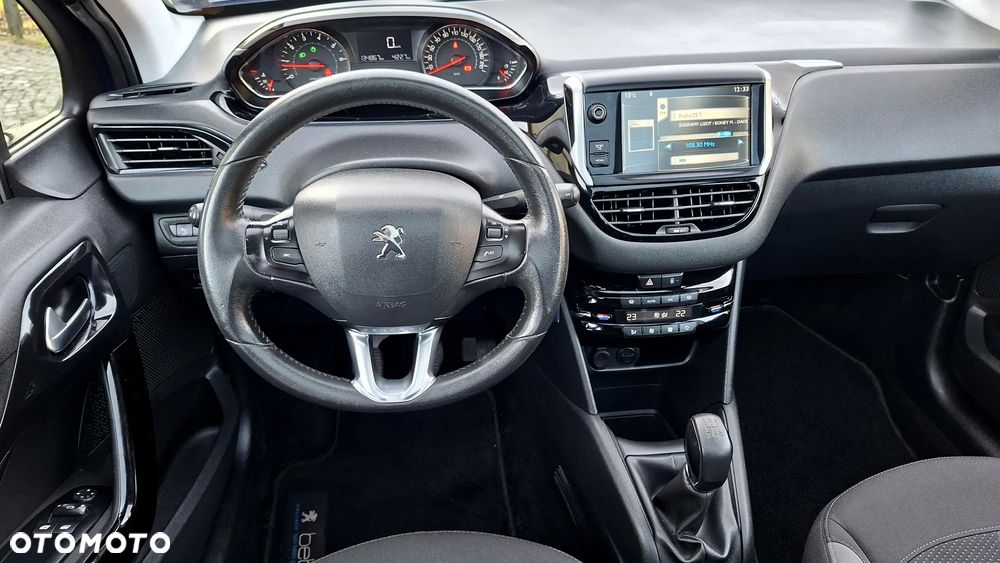 Peugeot 208 1.2 PureTech Allure - 33