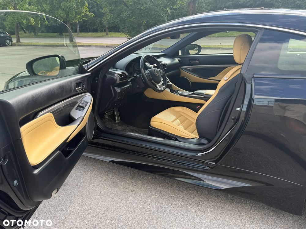 Lexus RC - 38