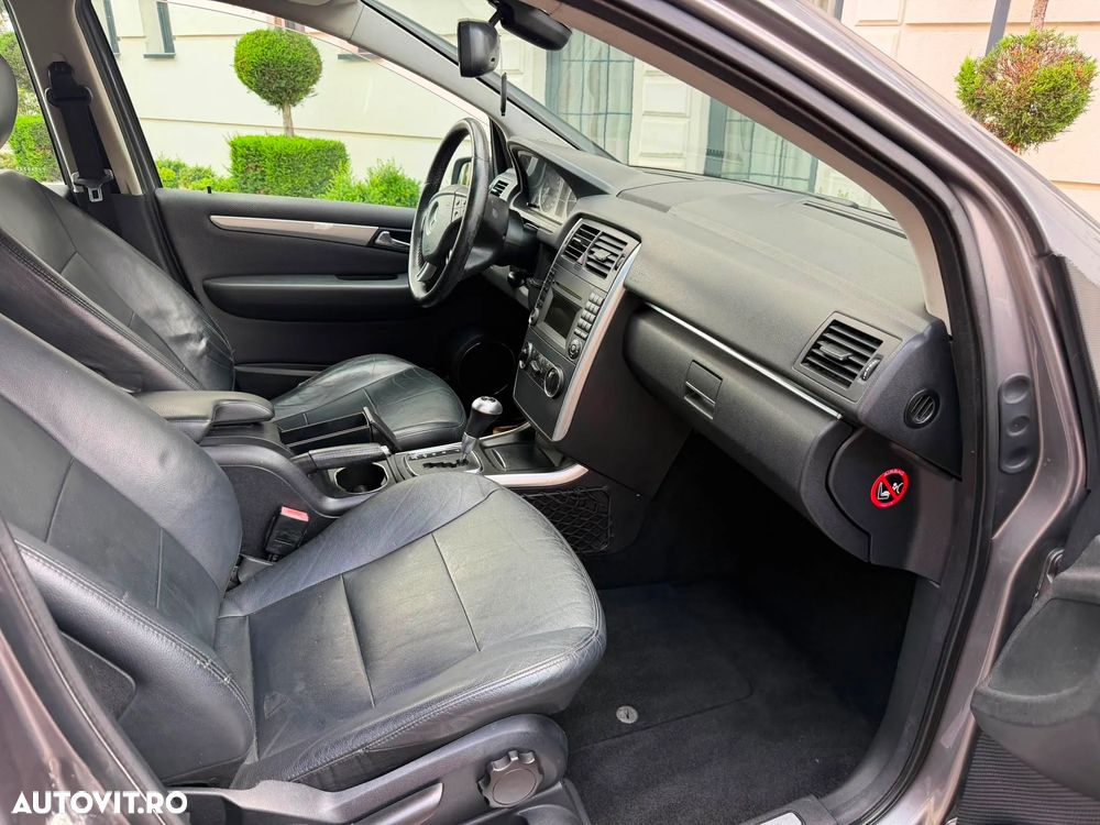 Mercedes-Benz B 180 - 5