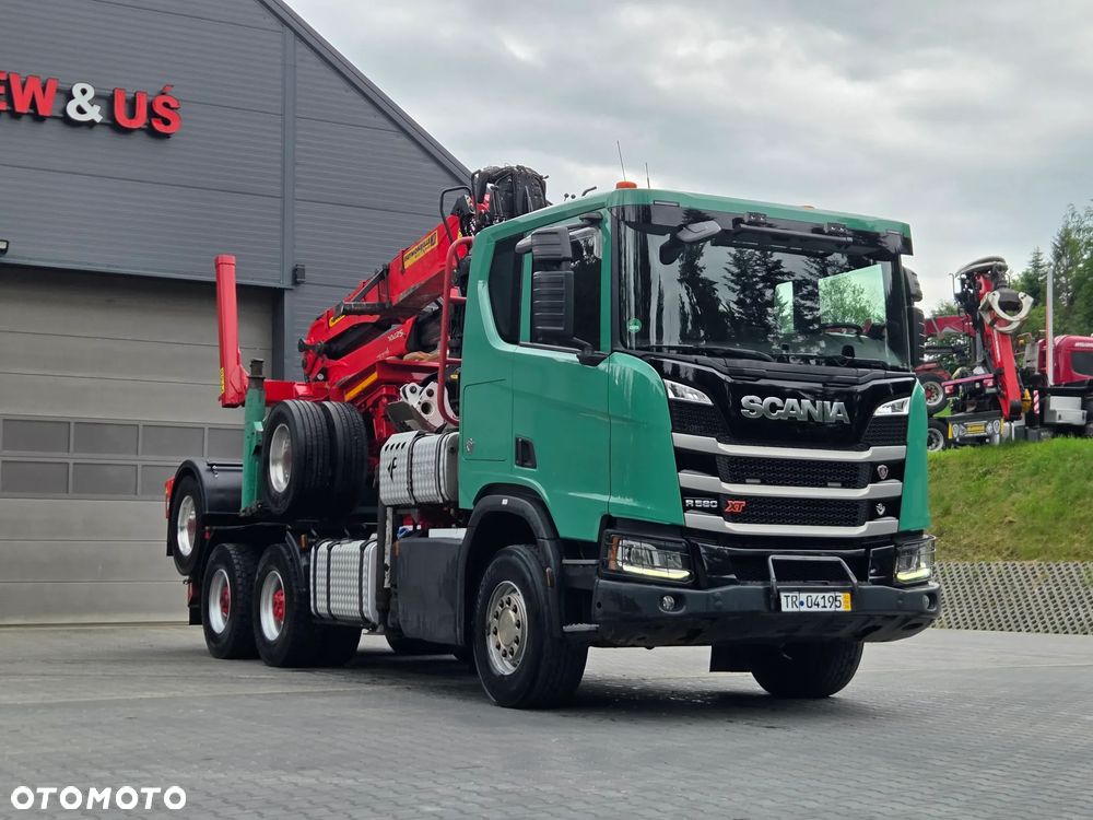Volvo Do drewna drzewa lasu stos kłoda dłużyca