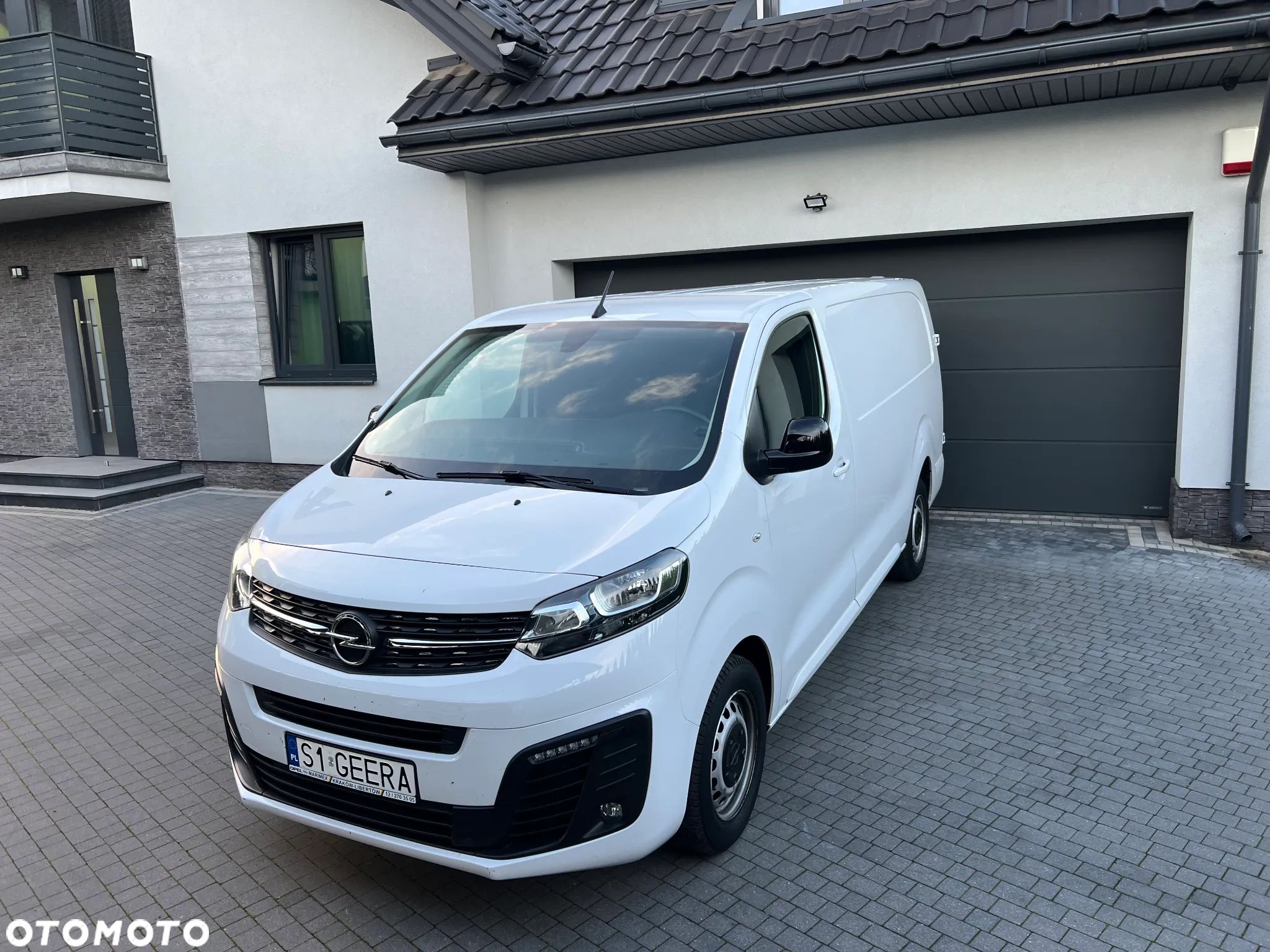 Opel Vivaro - 1