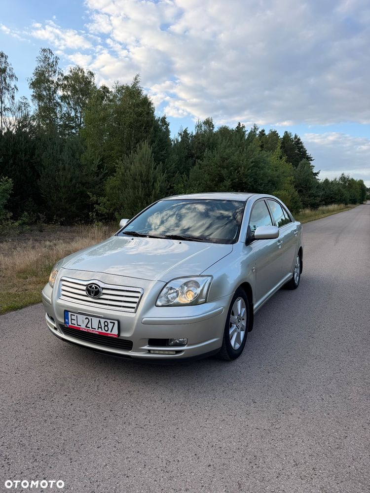 Toyota Avensis 2.0 VVT-i High - 2