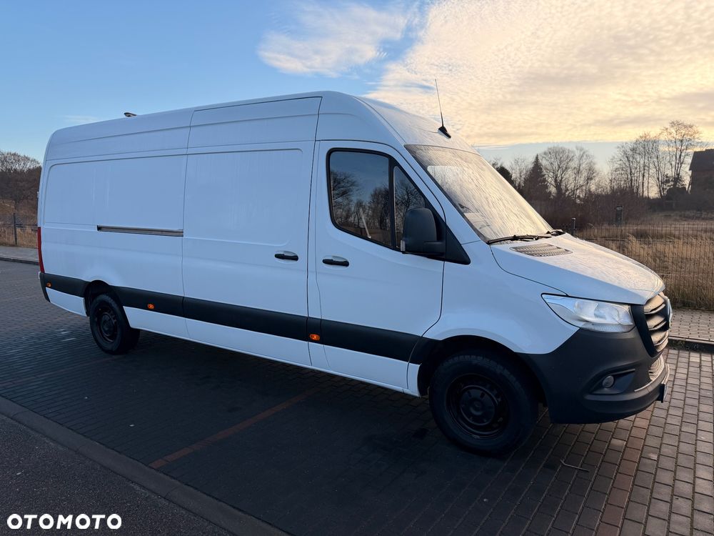 Mercedes-Benz Sprinter - 2