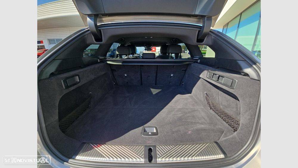 BMW 530 e Pack Desportivo M - 15