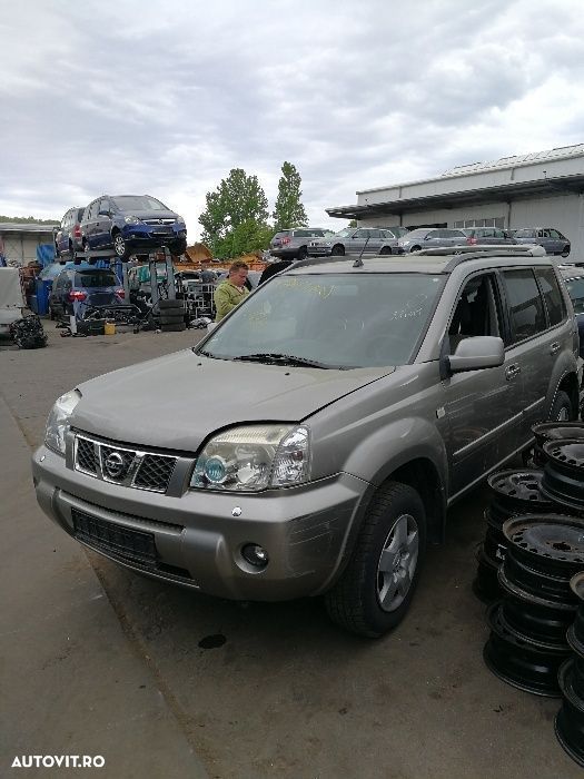 Dezmembrez Nissan X-Trail 2.2dci 4x4 volan stanga motor cutie piese - 1