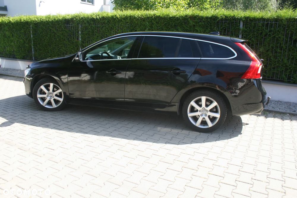 Volvo V60 D3 Drive-E Dynamic Edition (Momentum) - 35