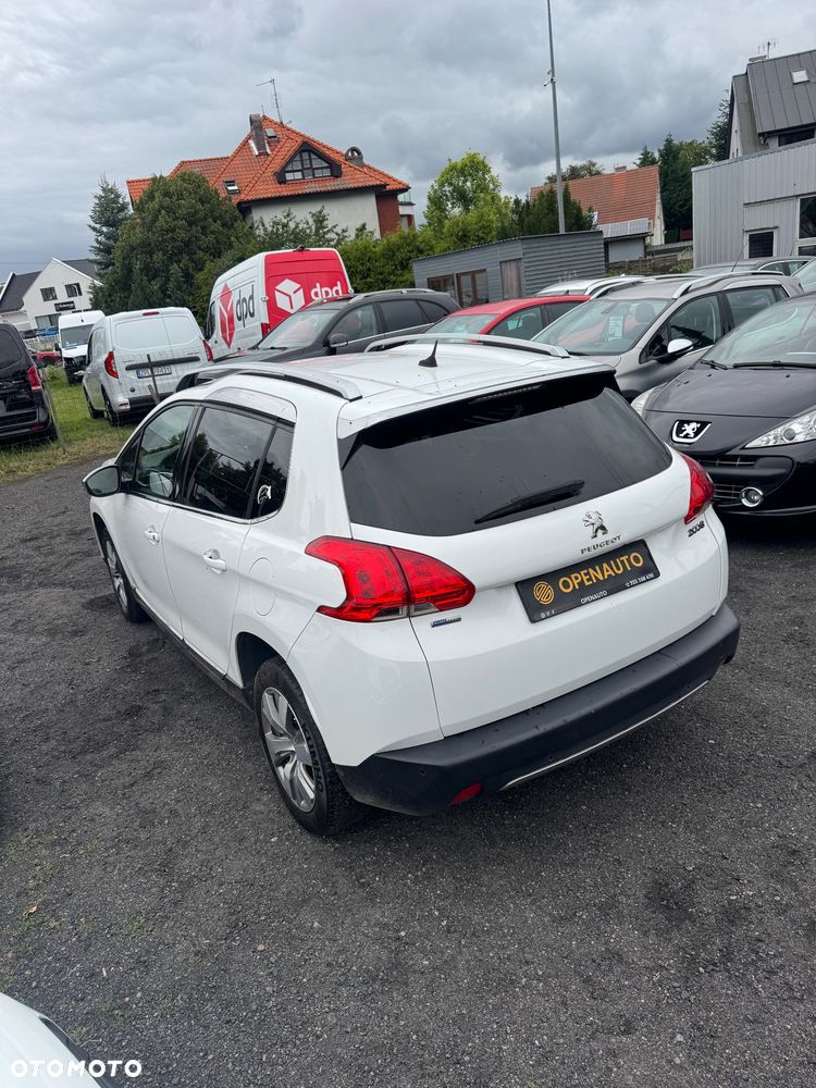 Peugeot 2008 1.2 Pure Tech Allure S&S EAT6 - 7