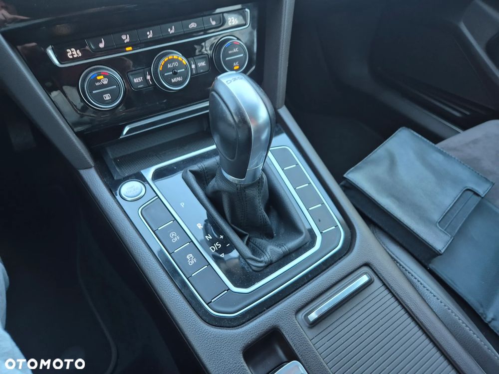 Volkswagen Passat 1.8 TSI (BlueMotion Technology) DSG Highline - 11