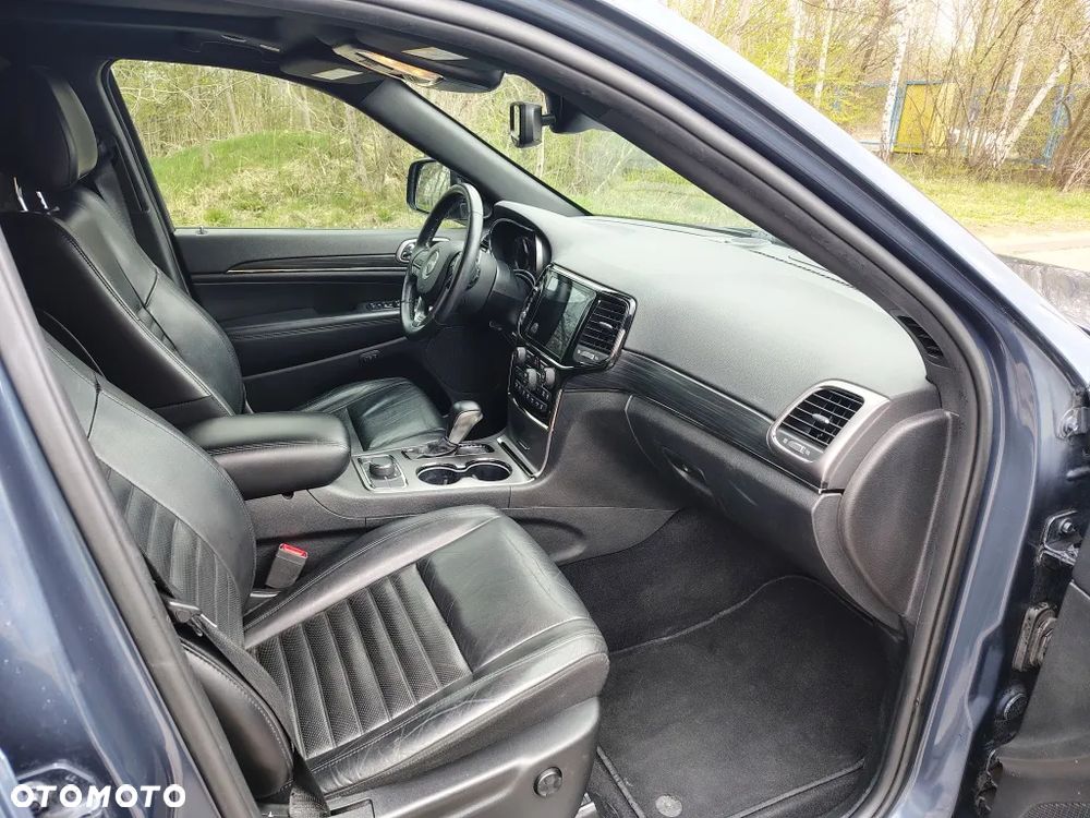 Jeep Grand Cherokee - 18