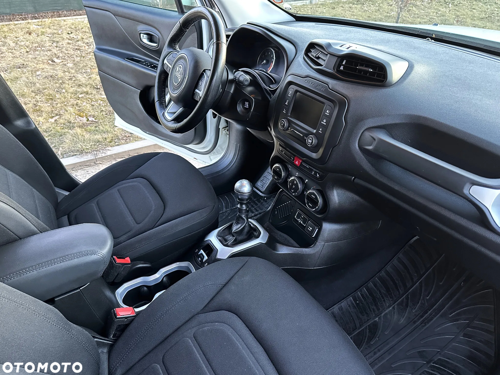 Jeep Renegade 1.4 MultiAir Limited FWD S&S - 23