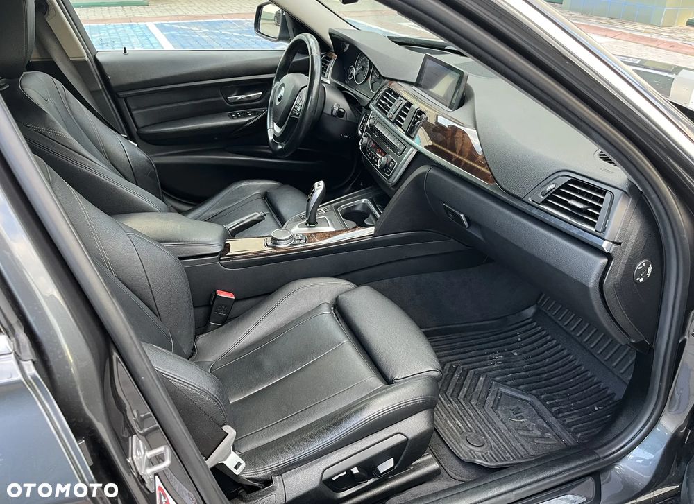 BMW Seria 3 320d xDrive Sport-Aut Luxury Line - 16