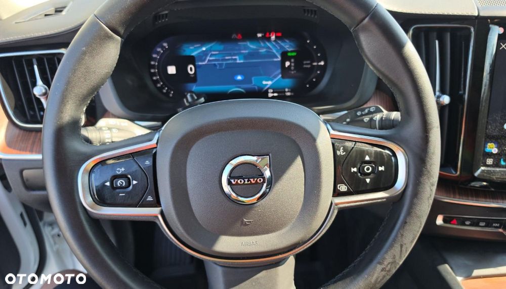Volvo XC 60 - 8
