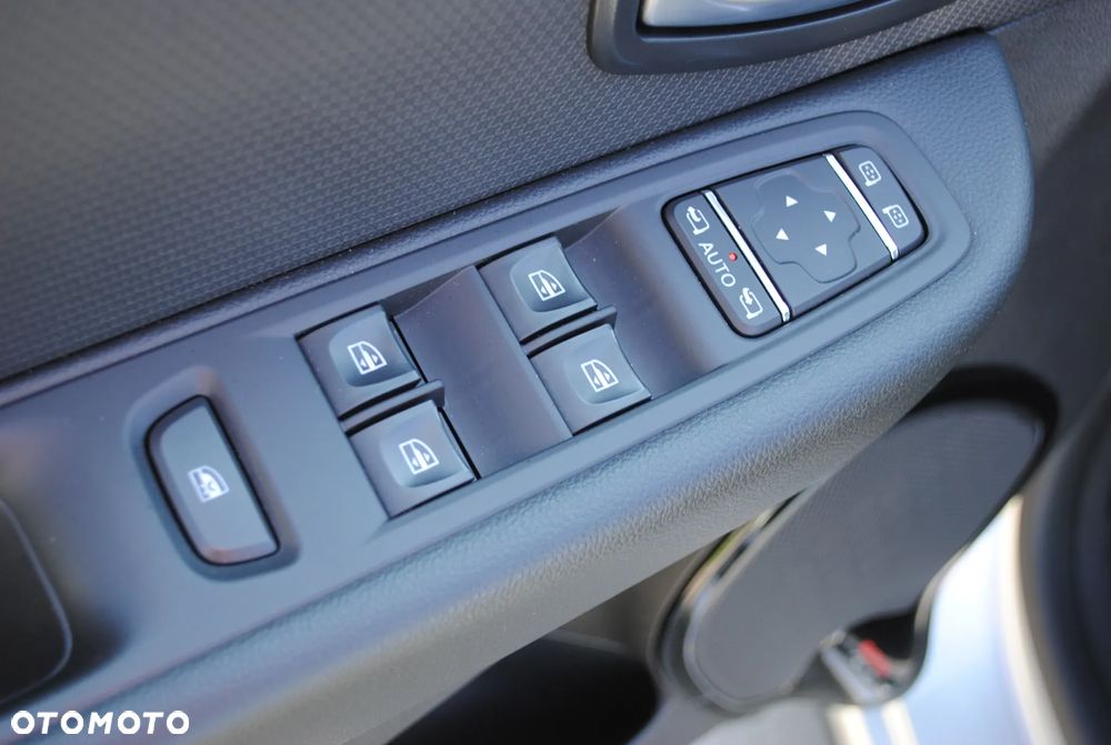 Renault Clio 1.2 16V 75 LIMITED - 16