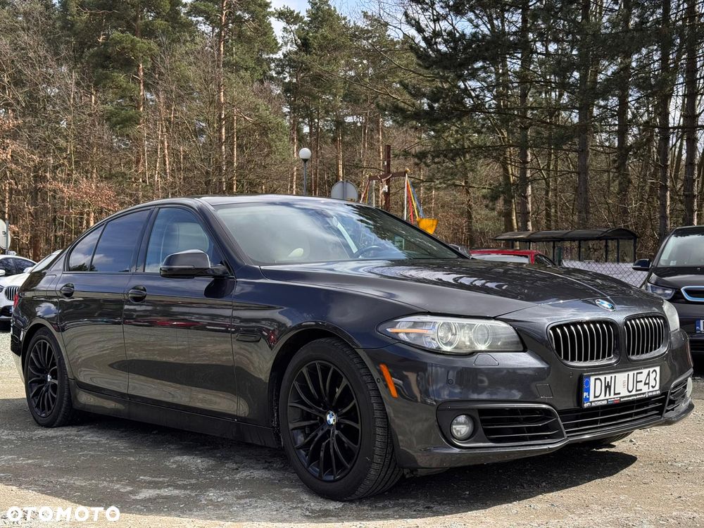 BMW Seria 5 528i xDrive Sport-Aut Luxury Line - 19
