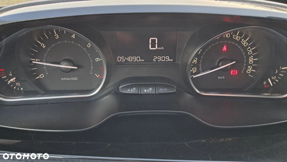 Peugeot 208 1.2 PureTech Allure - 15