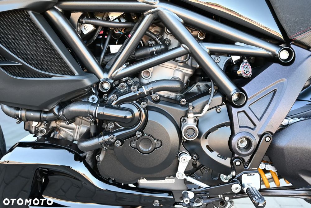 Ducati Diavel - 11