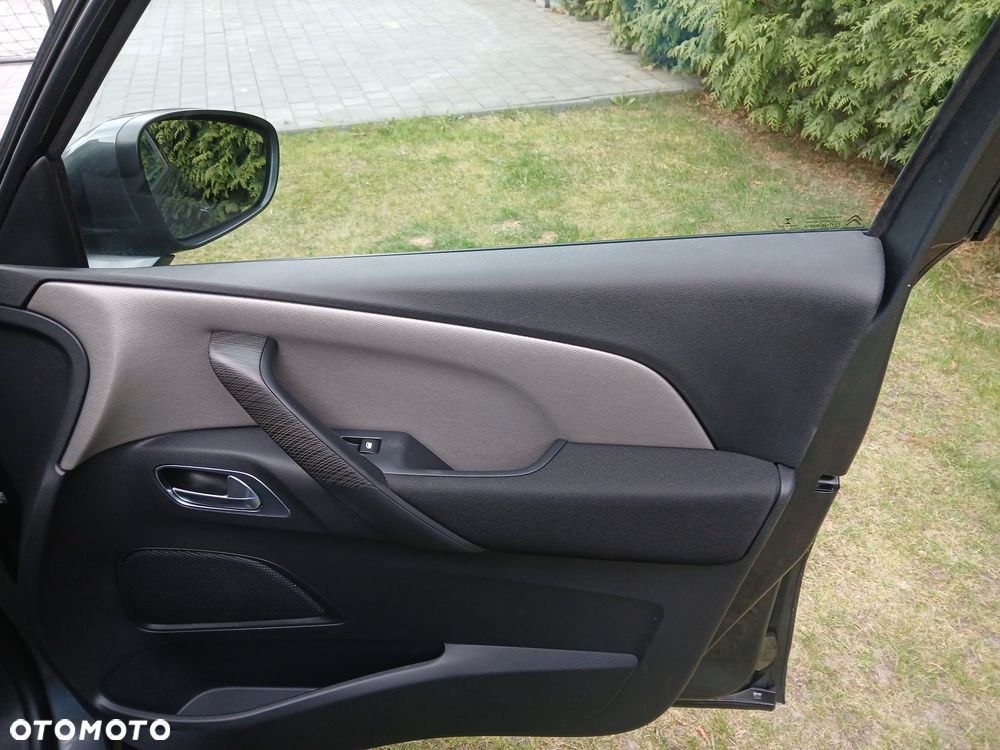 Citroën C4 Picasso e-HDi 115 Exclusive - 19