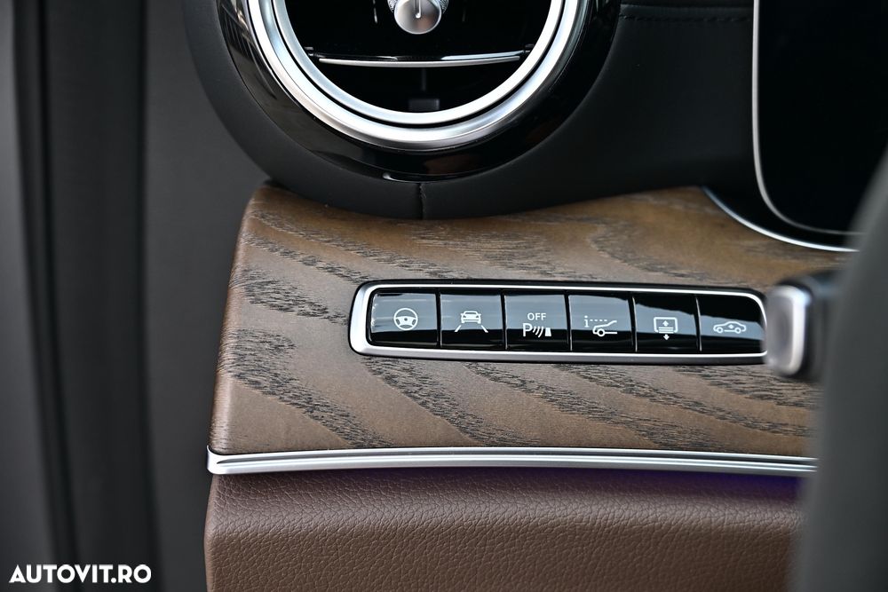 Mercedes-Benz E - 18